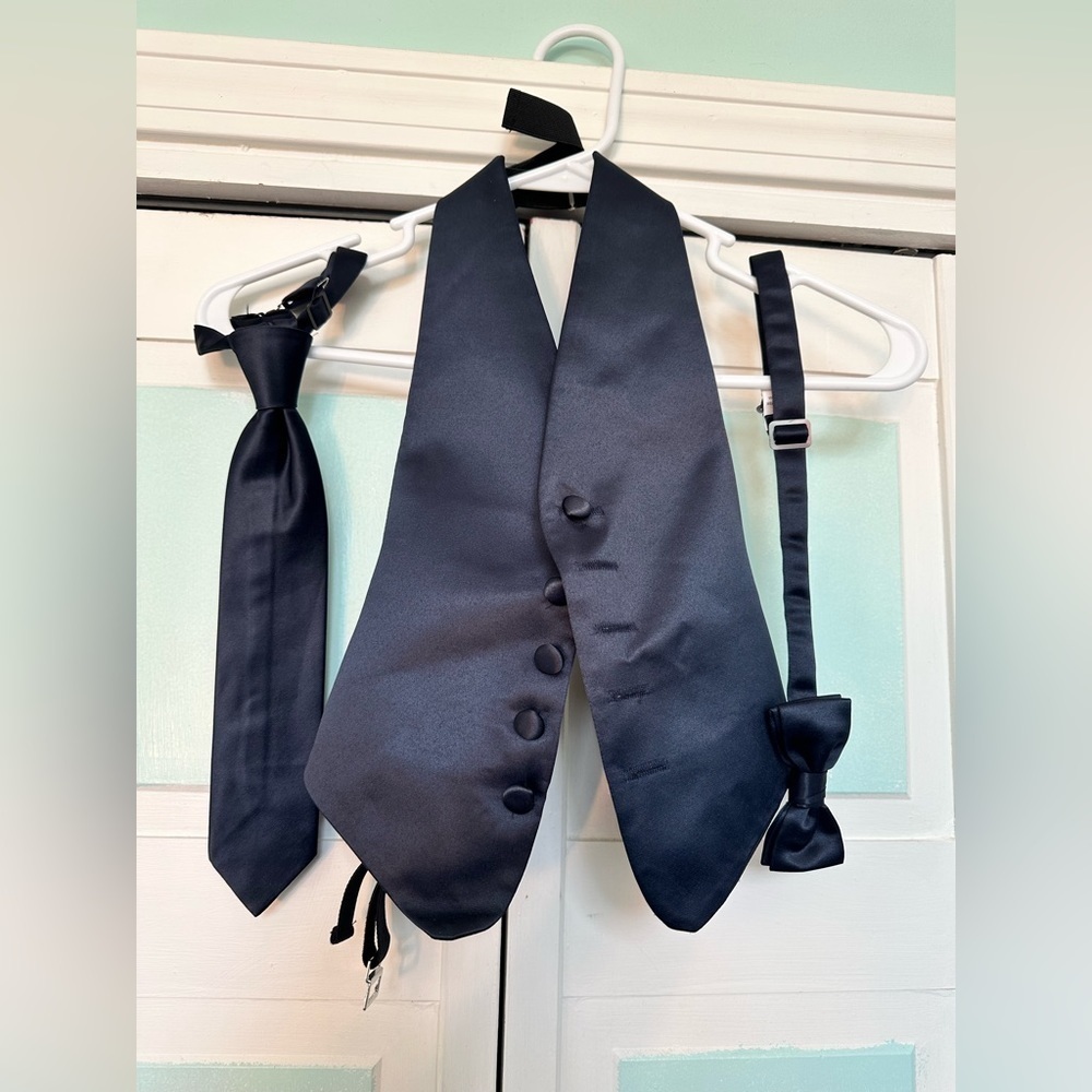 Kids Boys Satin Midnight Navy Blue Vest Wedding Fits sizes 3T 4T 5 6 with tie